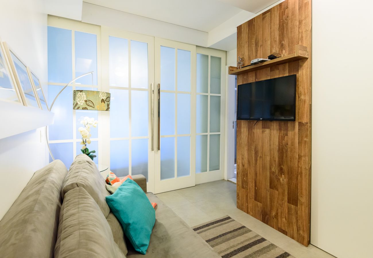 Ferienwohnung in Rio de Janeiro - Vista lateral para o mar, 3 minutos da praia | PJ204