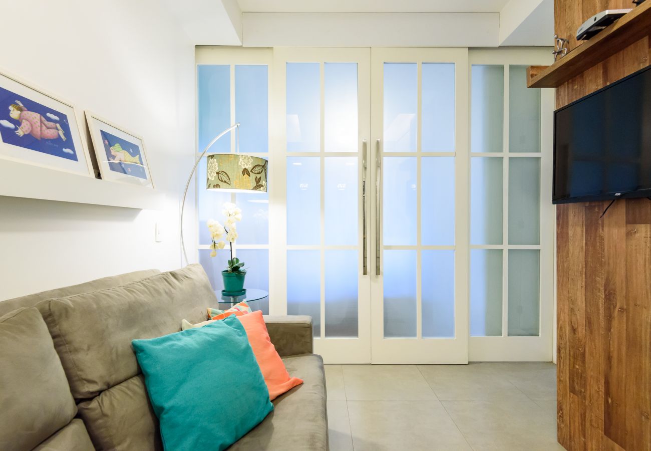 Ferienwohnung in Rio de Janeiro - Vista lateral para o mar, 3 minutos da praia | PJ204