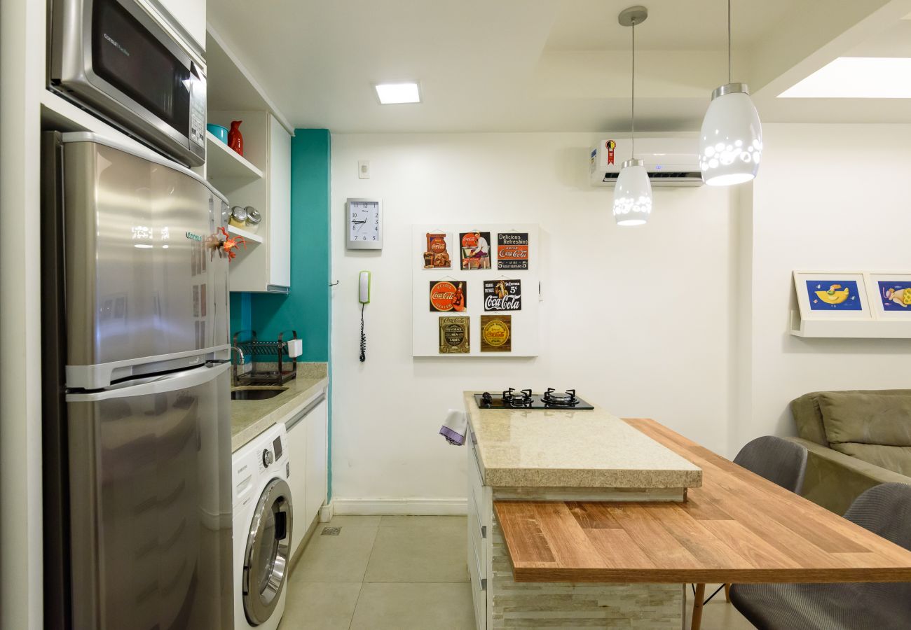 Ferienwohnung in Rio de Janeiro - Vista lateral para o mar, 3 minutos da praia | PJ204