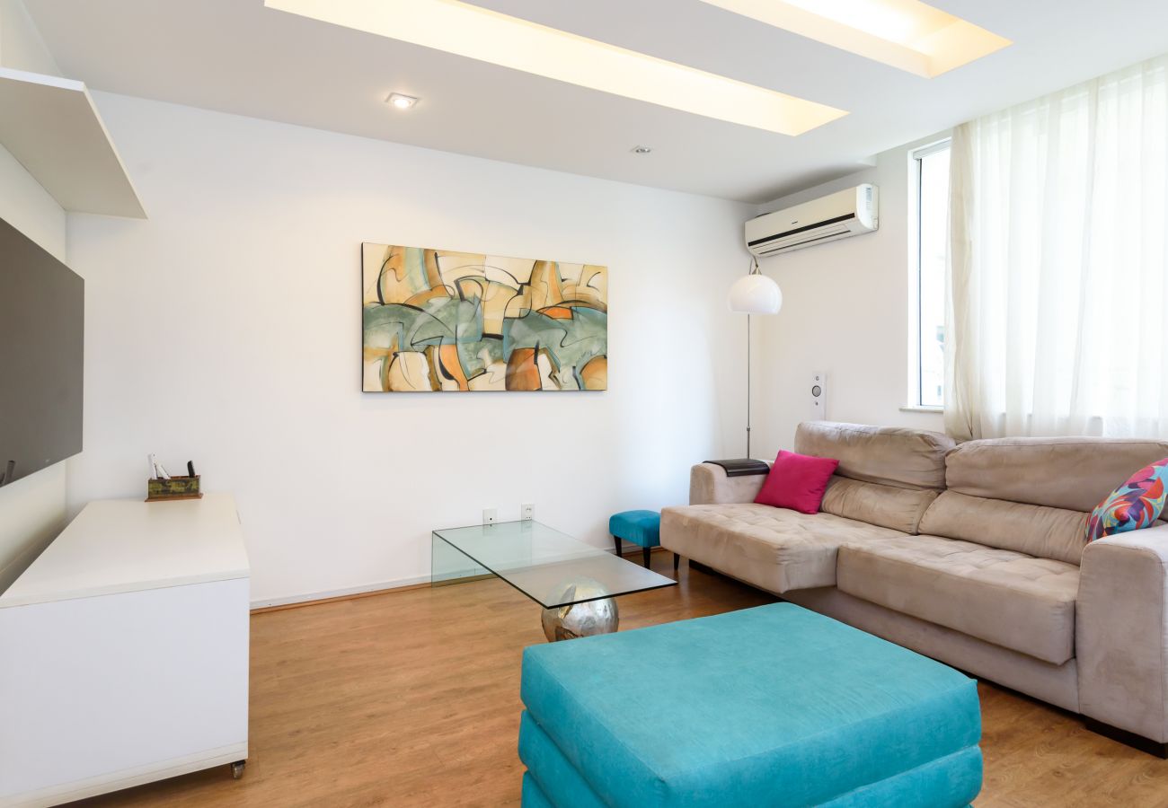 Ferienwohnung in Rio de Janeiro - Iluminado em Copacabana |Paisagem leve| BC706 