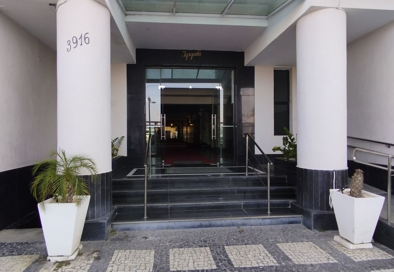Apartment in Rio de Janeiro - 2 minutes from Copacabana beach | A306