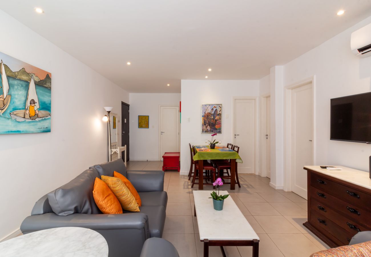 Apartment in Rio de Janeiro - 7 minutes from Ipanema beach | BT201