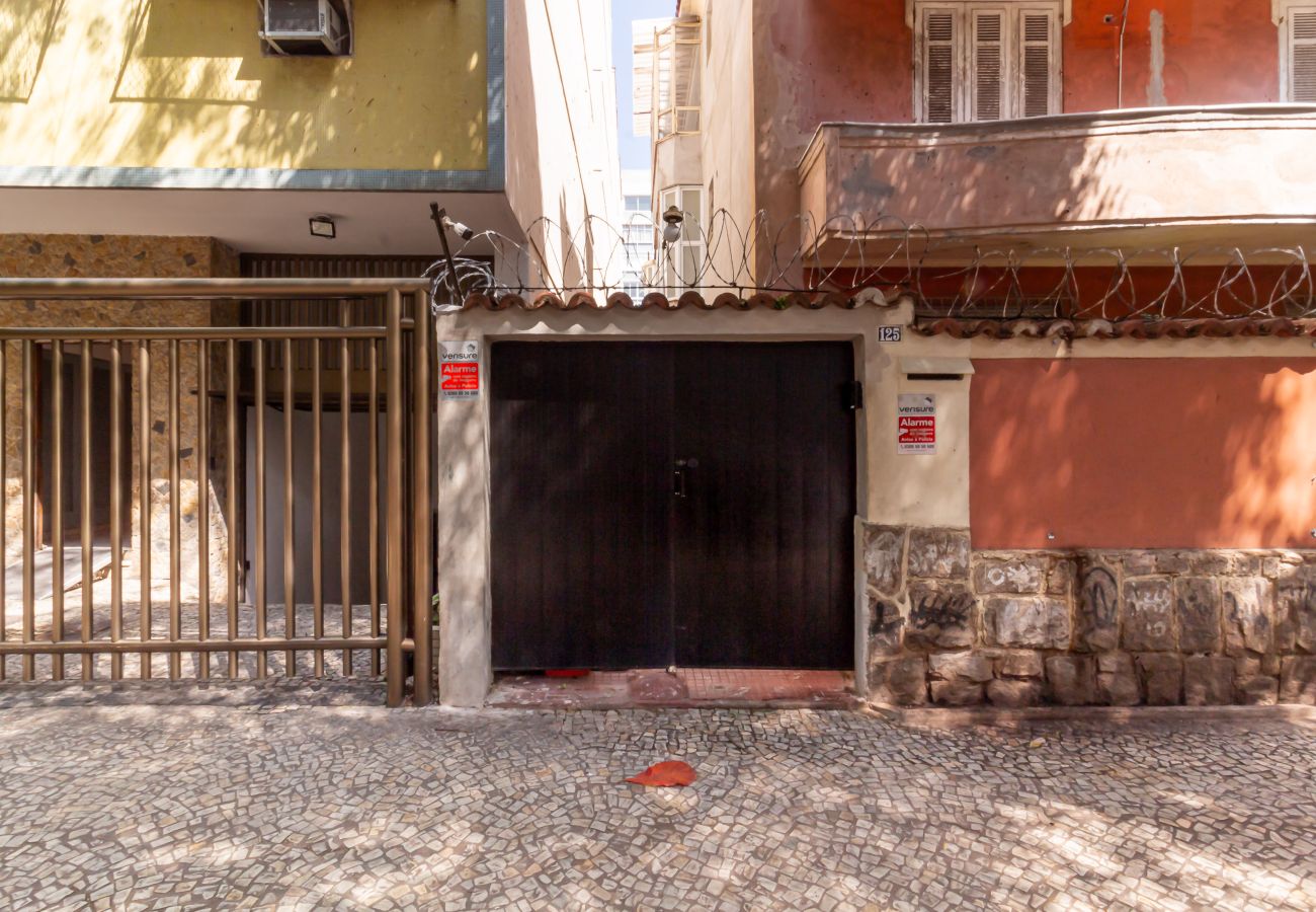 Apartment in Rio de Janeiro - 7 minutes from Ipanema beach | BT201