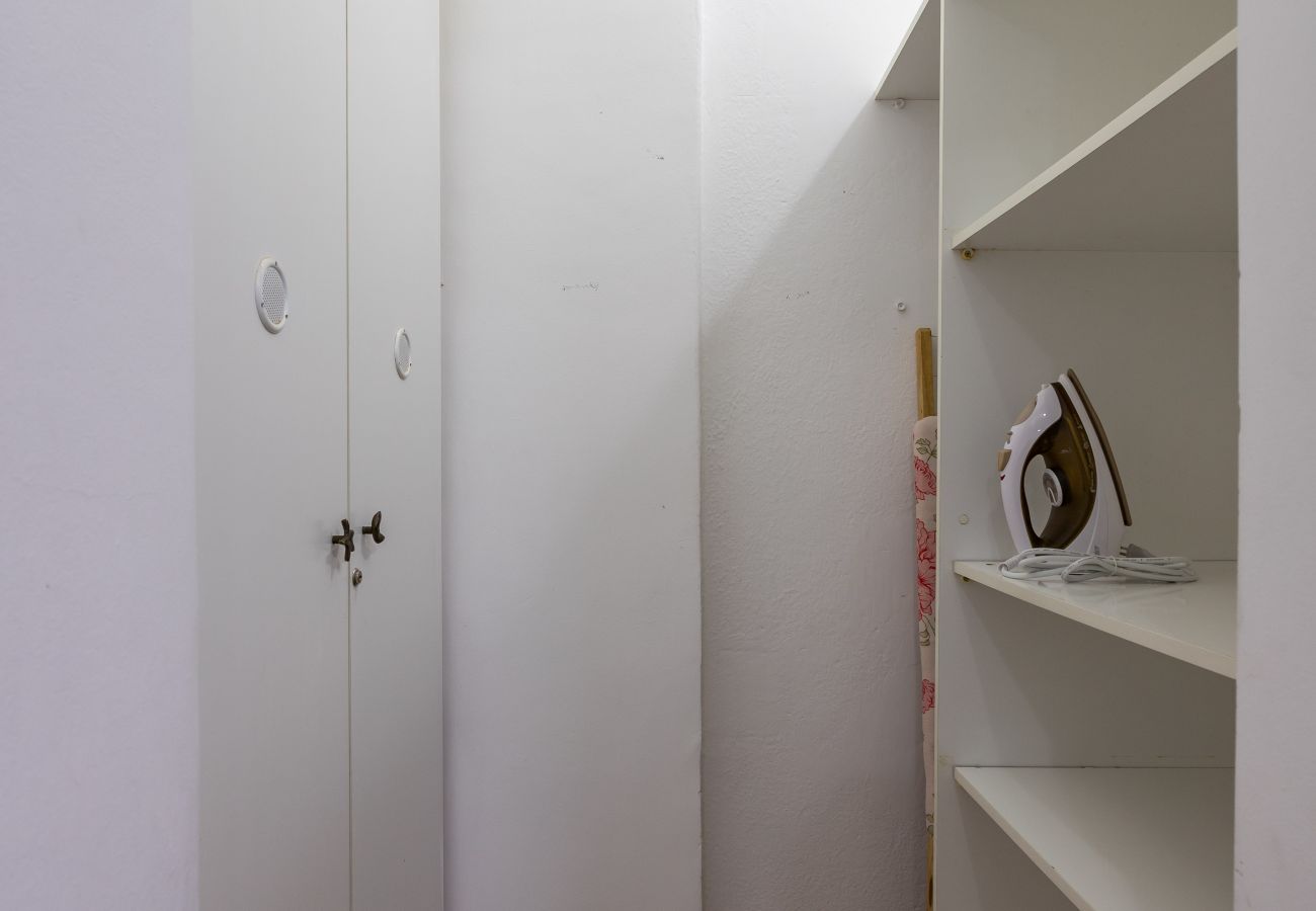 Apartment in Rio de Janeiro - 5 minutes from Leblon Beach | AP102