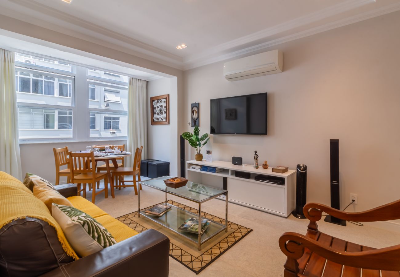 Apartment in Rio de Janeiro - Sea view, 2 minutes from the beach | FMS502