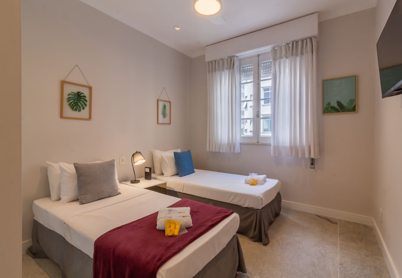 Apartment in Rio de Janeiro - Sea view, 2 minutes from the beach | FMS502