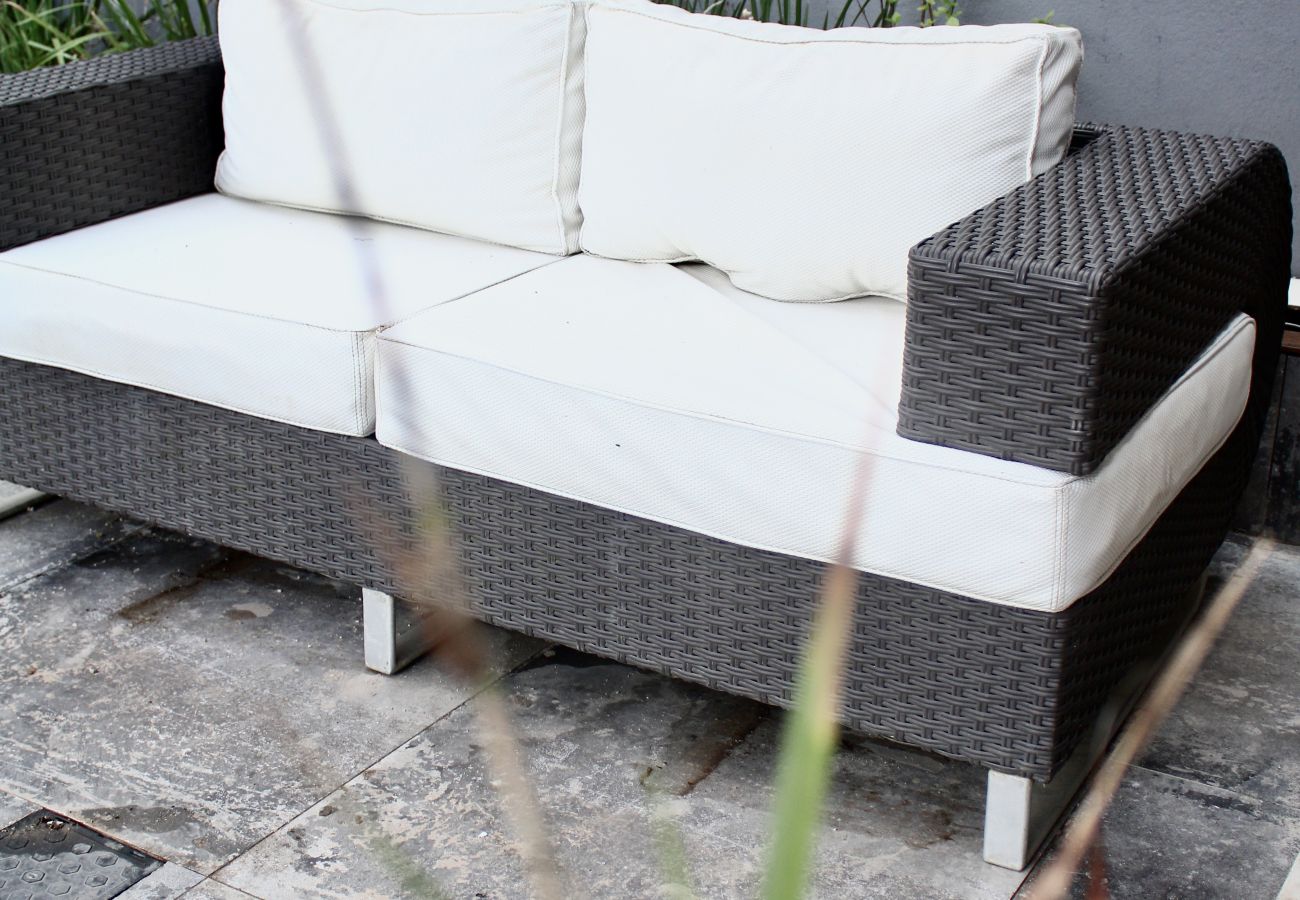 Rent by room in Cabo Frio - Pousada 1 minute from the beach | UNR