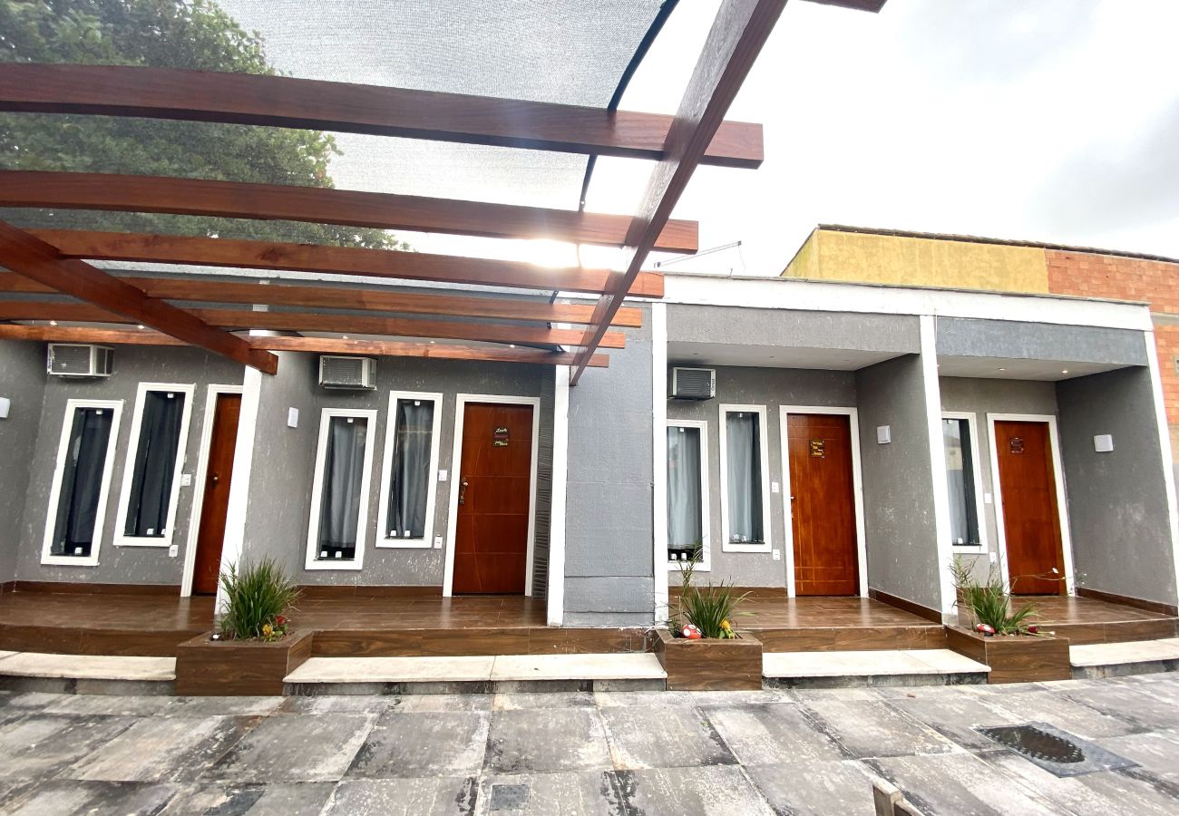 Rent by room in Cabo Frio - Pousada 1 minute from the beach | UNR