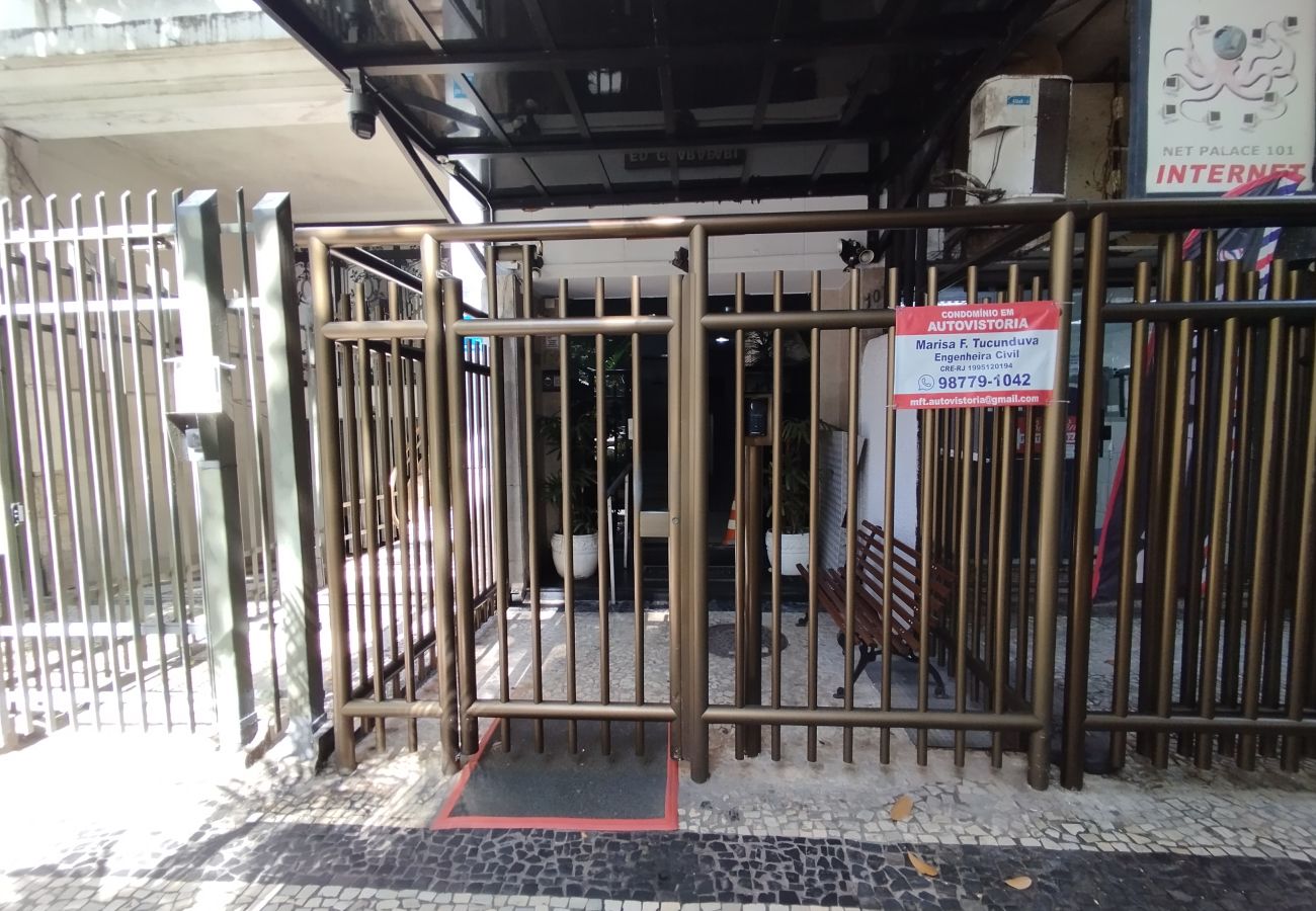 Studio in Rio de Janeiro - 3 minutes from Copacabana beach | RD1205