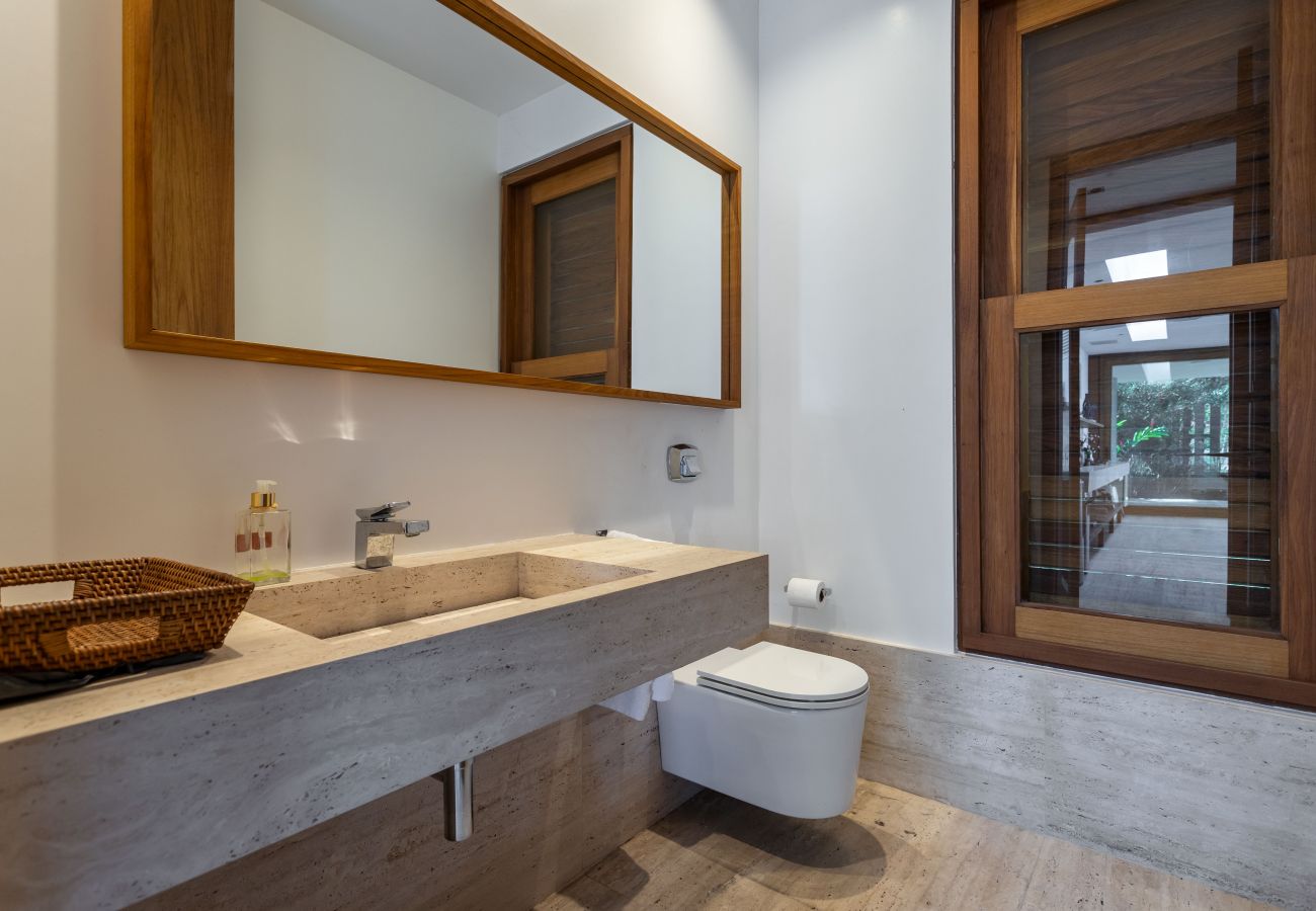 House in Mangaratiba - House with private beach in Porto Bello Mangaratiba