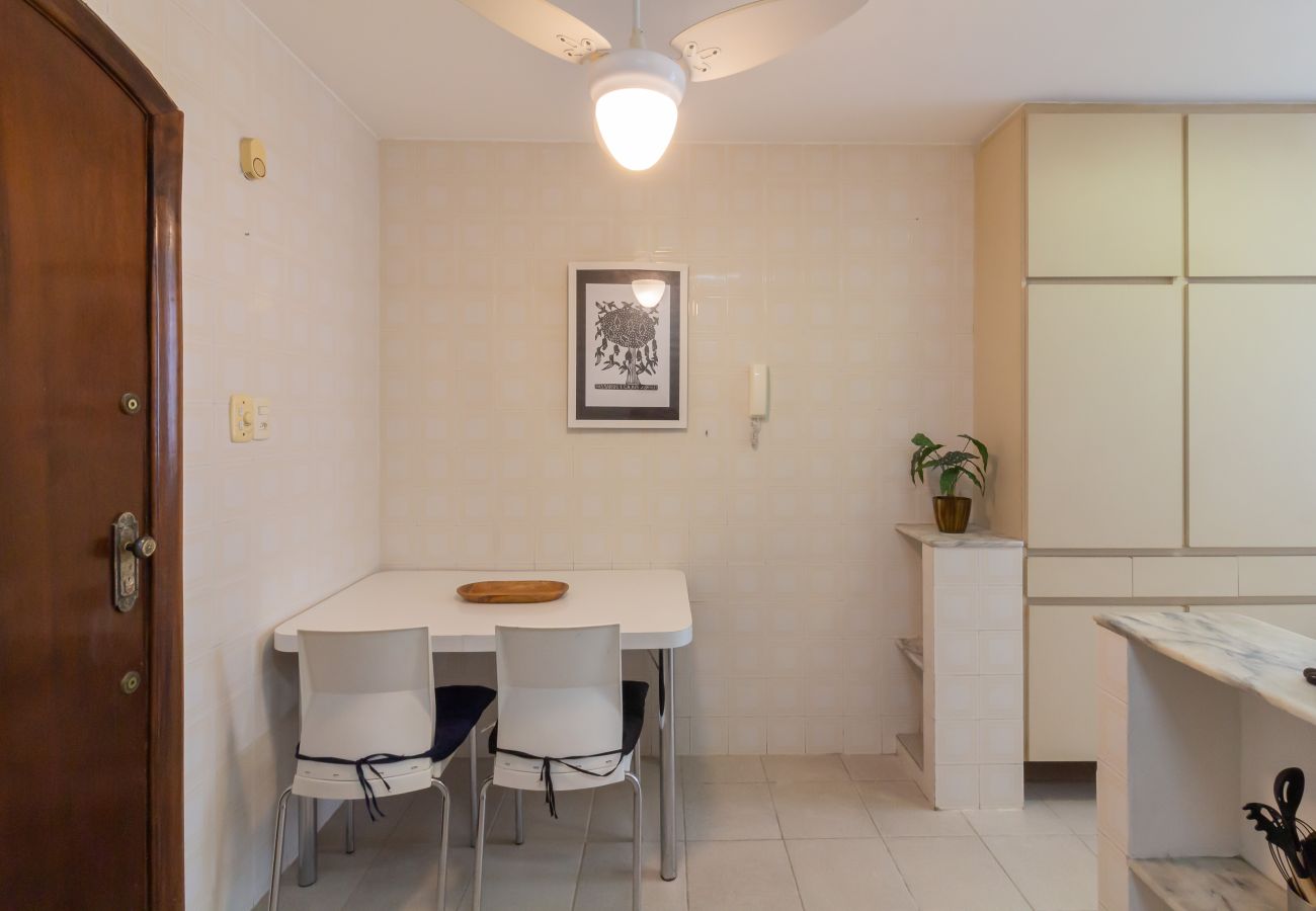 Apartment in Rio de Janeiro - Close to the underground and 10 minutes from the beach | MFB302