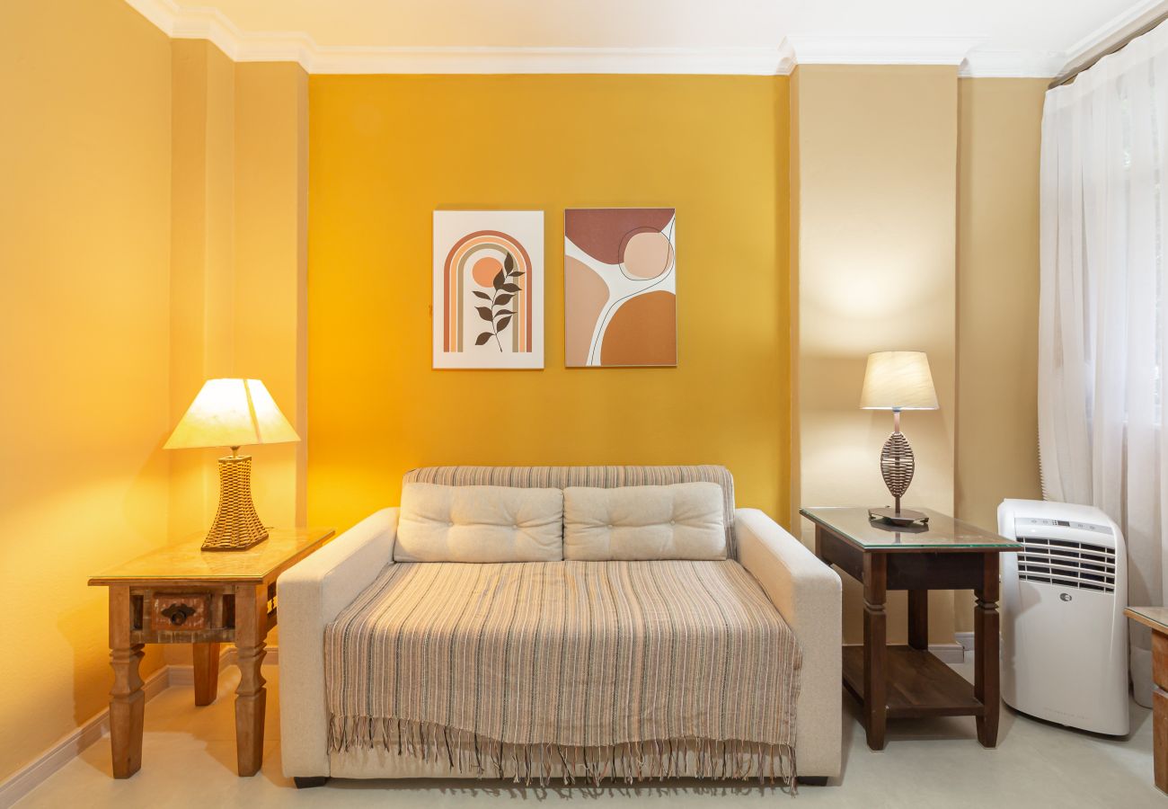 Apartment in Rio de Janeiro - 5 minutes from Leblon beach | AP403