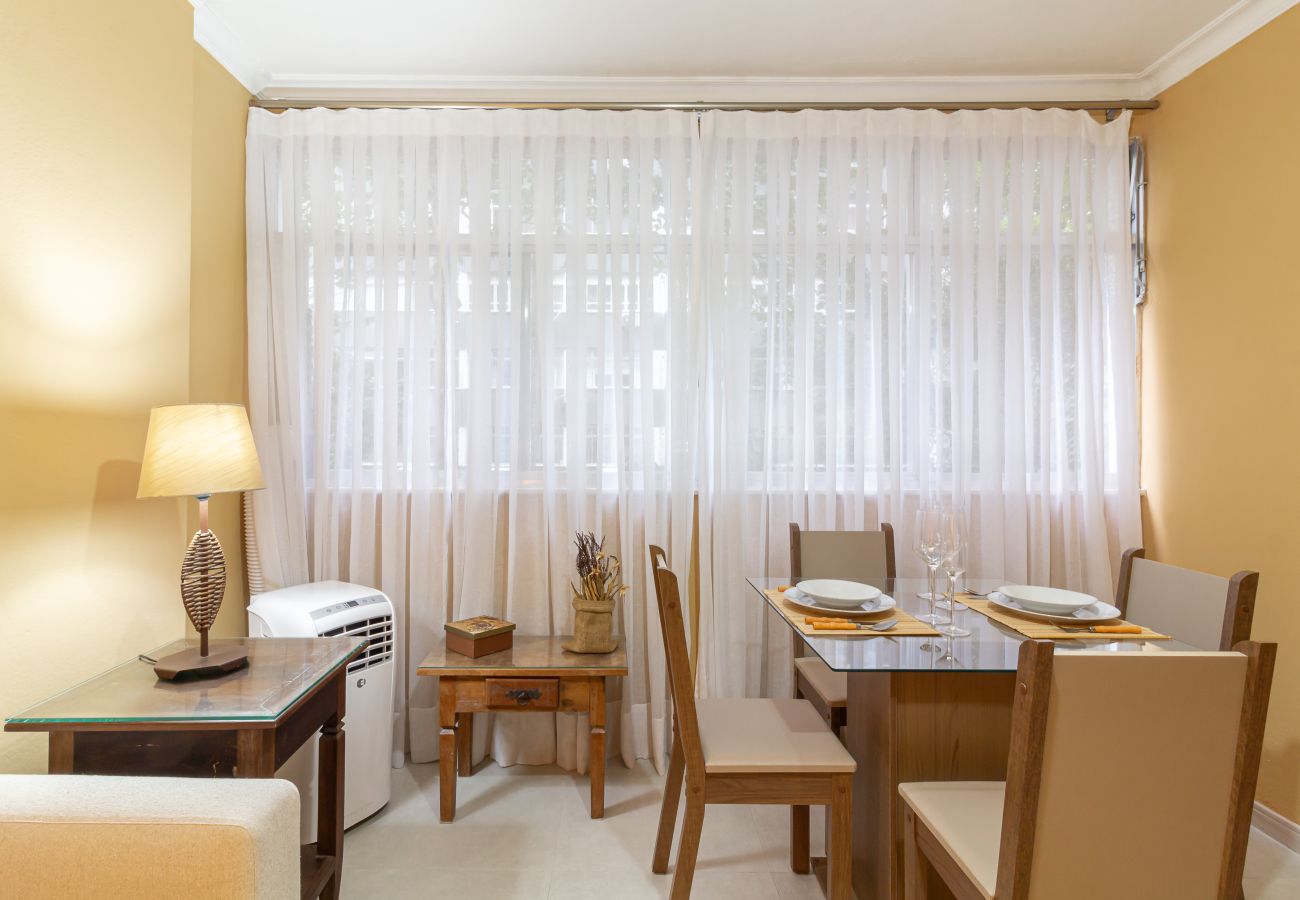Apartment in Rio de Janeiro - 5 minutes from Leblon beach | AP403