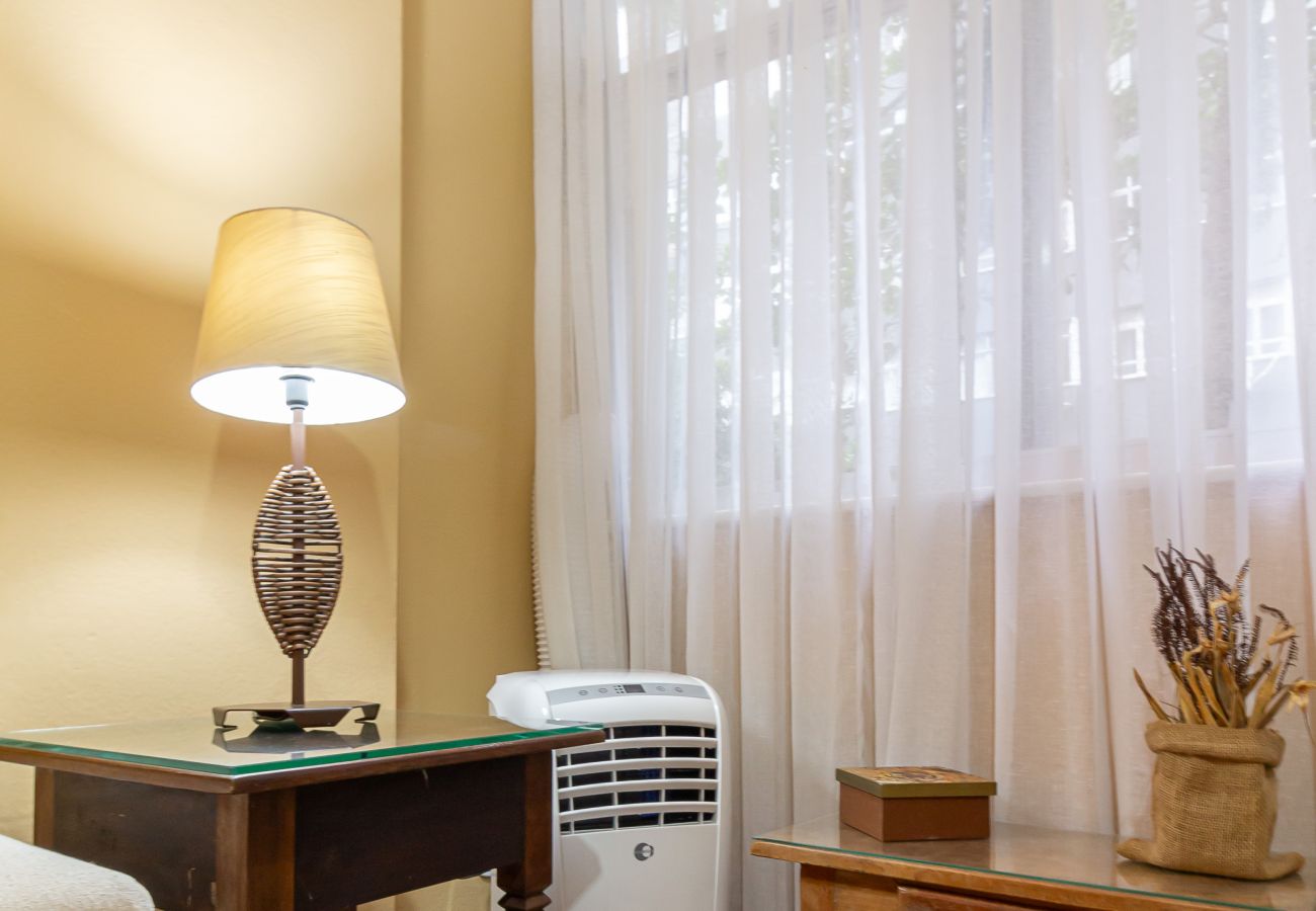 Apartment in Rio de Janeiro - 5 minutes from Leblon beach | AP403