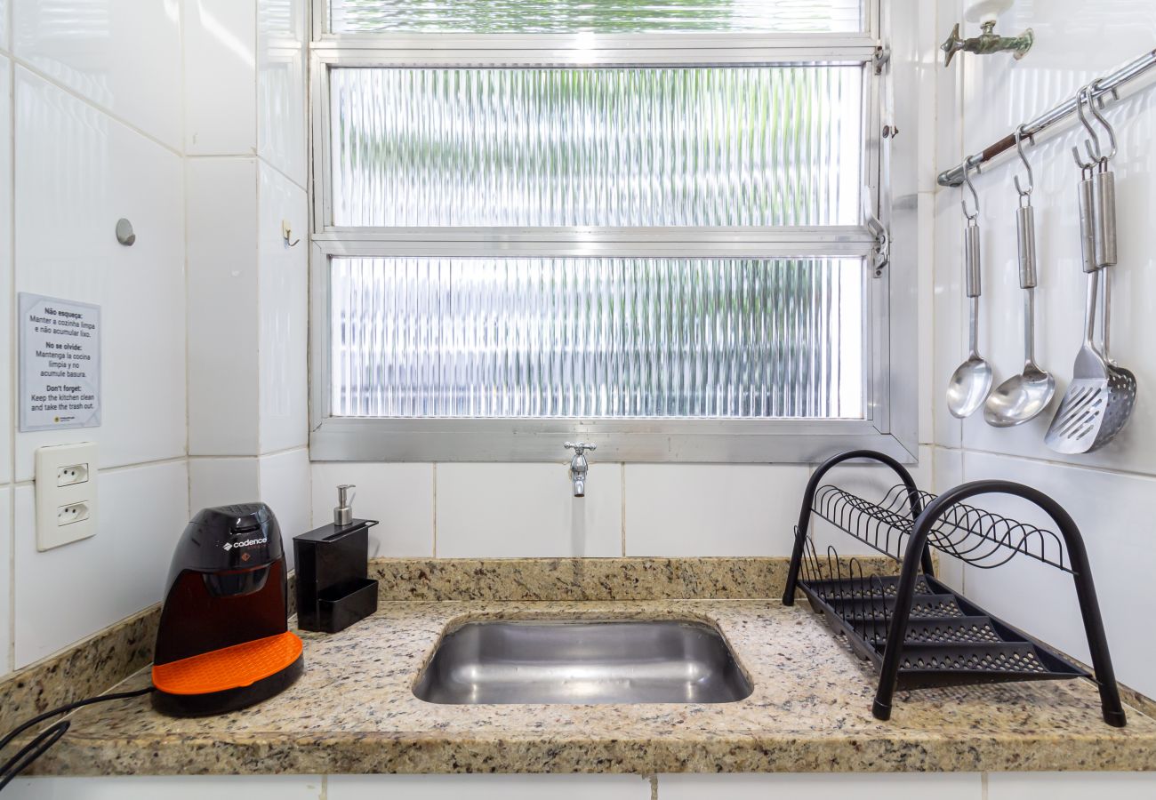 Apartment in Rio de Janeiro - 5 minutes from Leblon beach | AP403