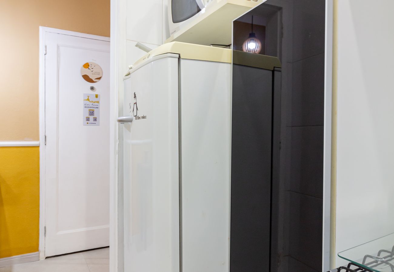 Apartment in Rio de Janeiro - 5 minutes from Leblon beach | AP403