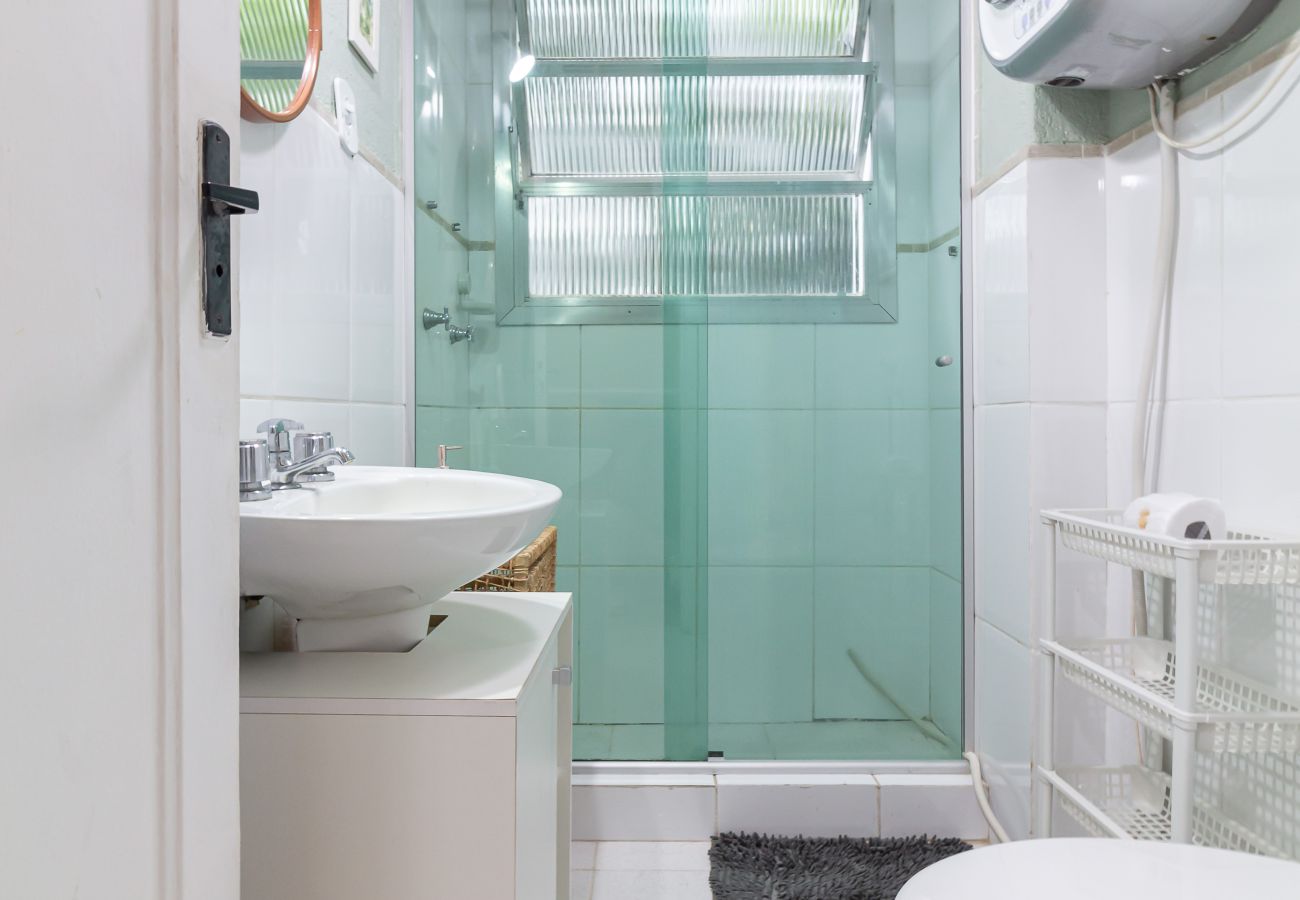 Apartment in Rio de Janeiro - 5 minutes from Leblon beach | AP403
