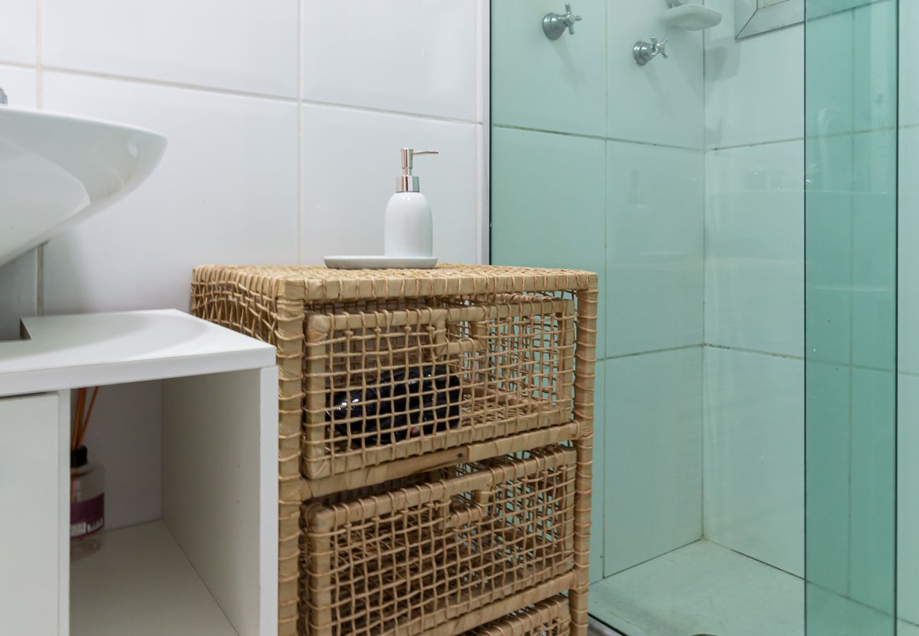 Apartment in Rio de Janeiro - 5 minutes from Leblon beach | AP403