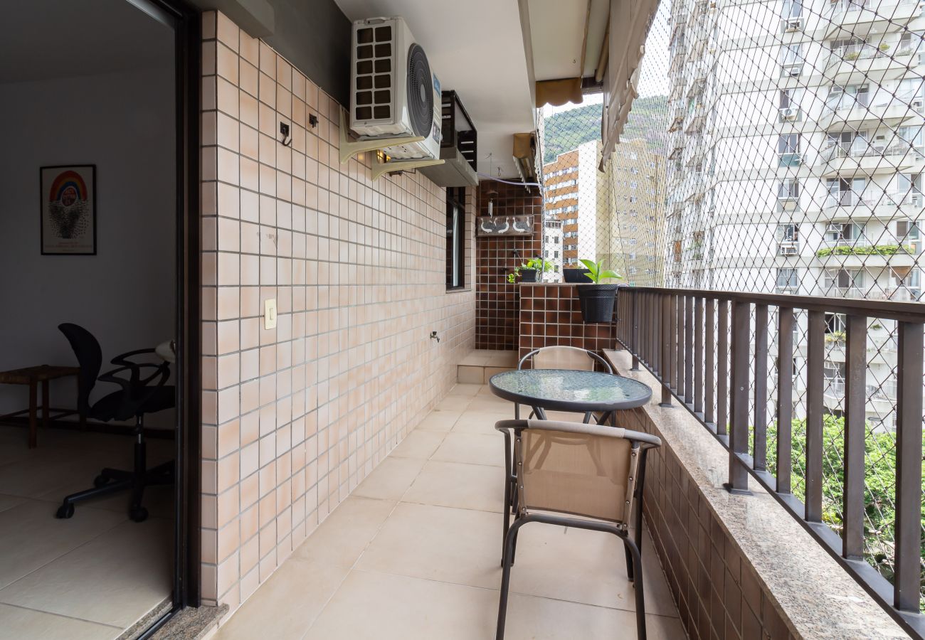 Apartment in Rio de Janeiro - Comfort and Tranquillity in Humaitá | M404