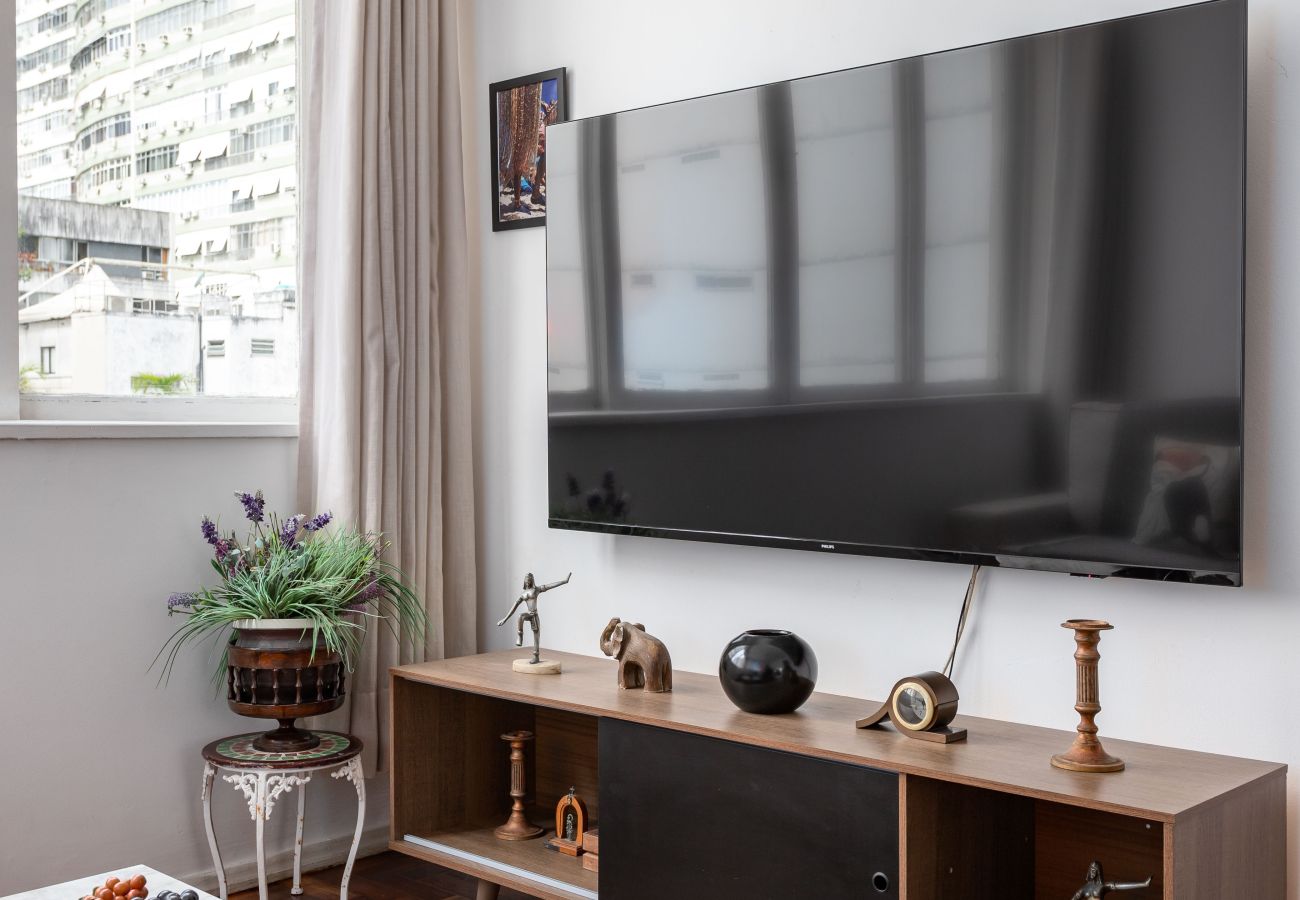 Apartment in Rio de Janeiro - 7 minutes from Ipanema beach | BT302B