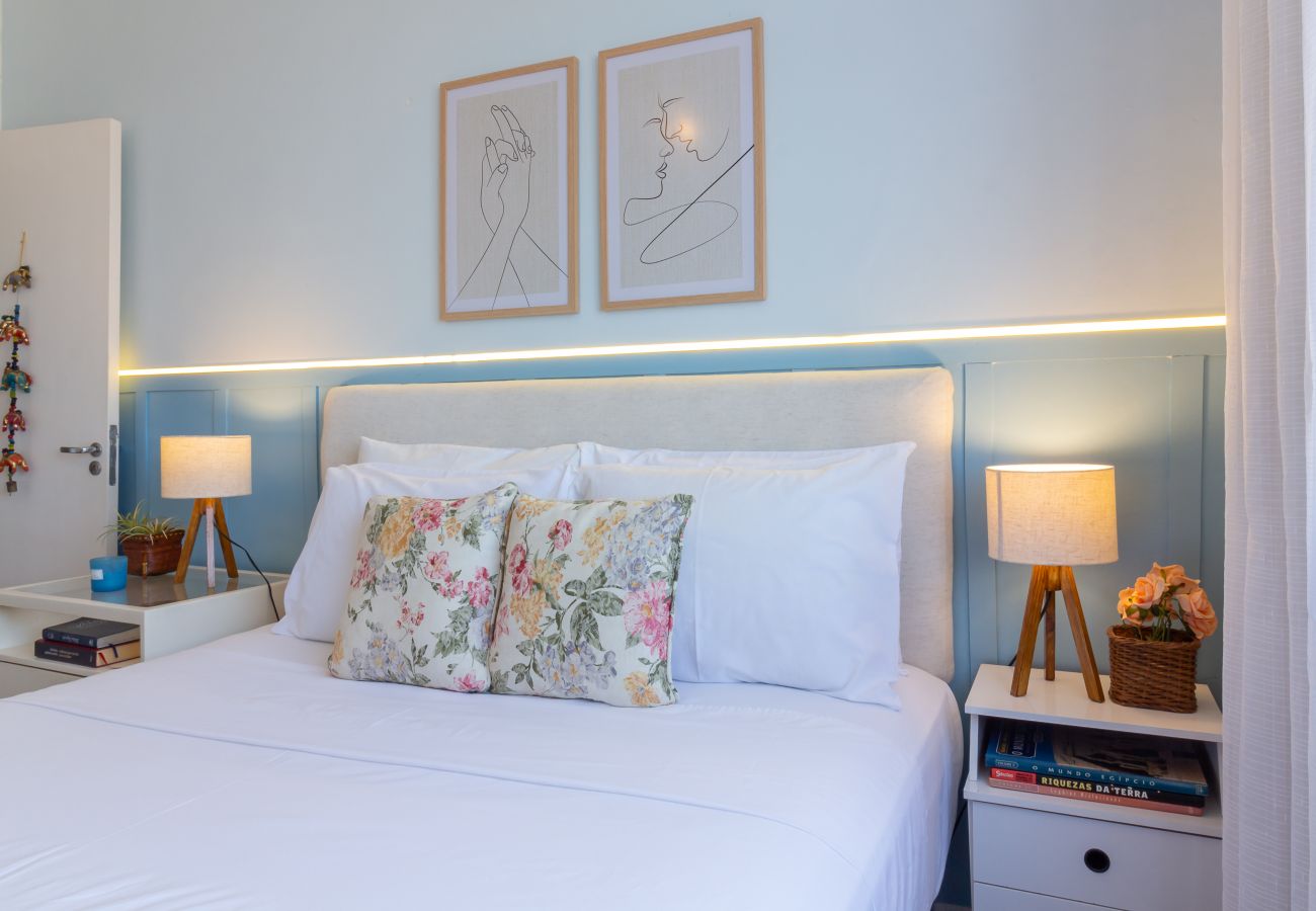 Apartment in Rio de Janeiro - 4 minutes from Arcos da Lapa | SR1502  