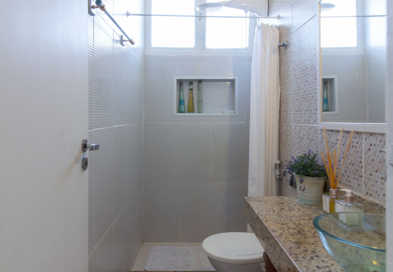Apartment in Rio de Janeiro - 4 minutes from Arcos da Lapa | SR1502  