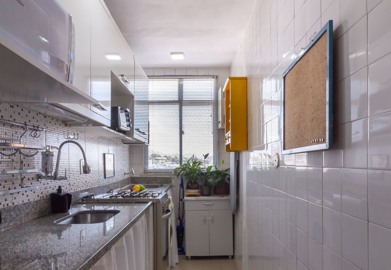 Apartment in Rio de Janeiro - 4 minutes from Arcos da Lapa | SR1502  