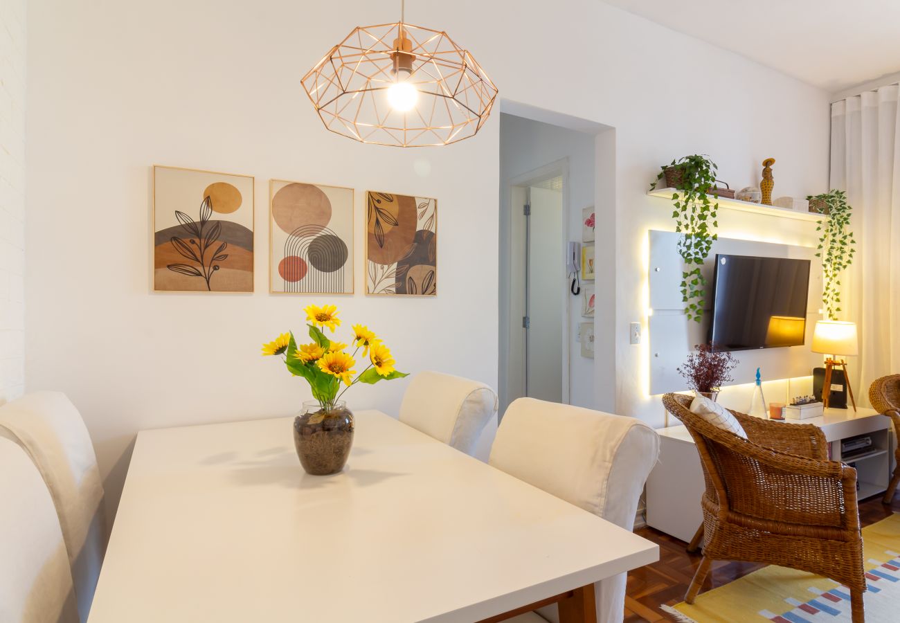 Apartment in Rio de Janeiro - 4 minutes from Arcos da Lapa | SR1502  