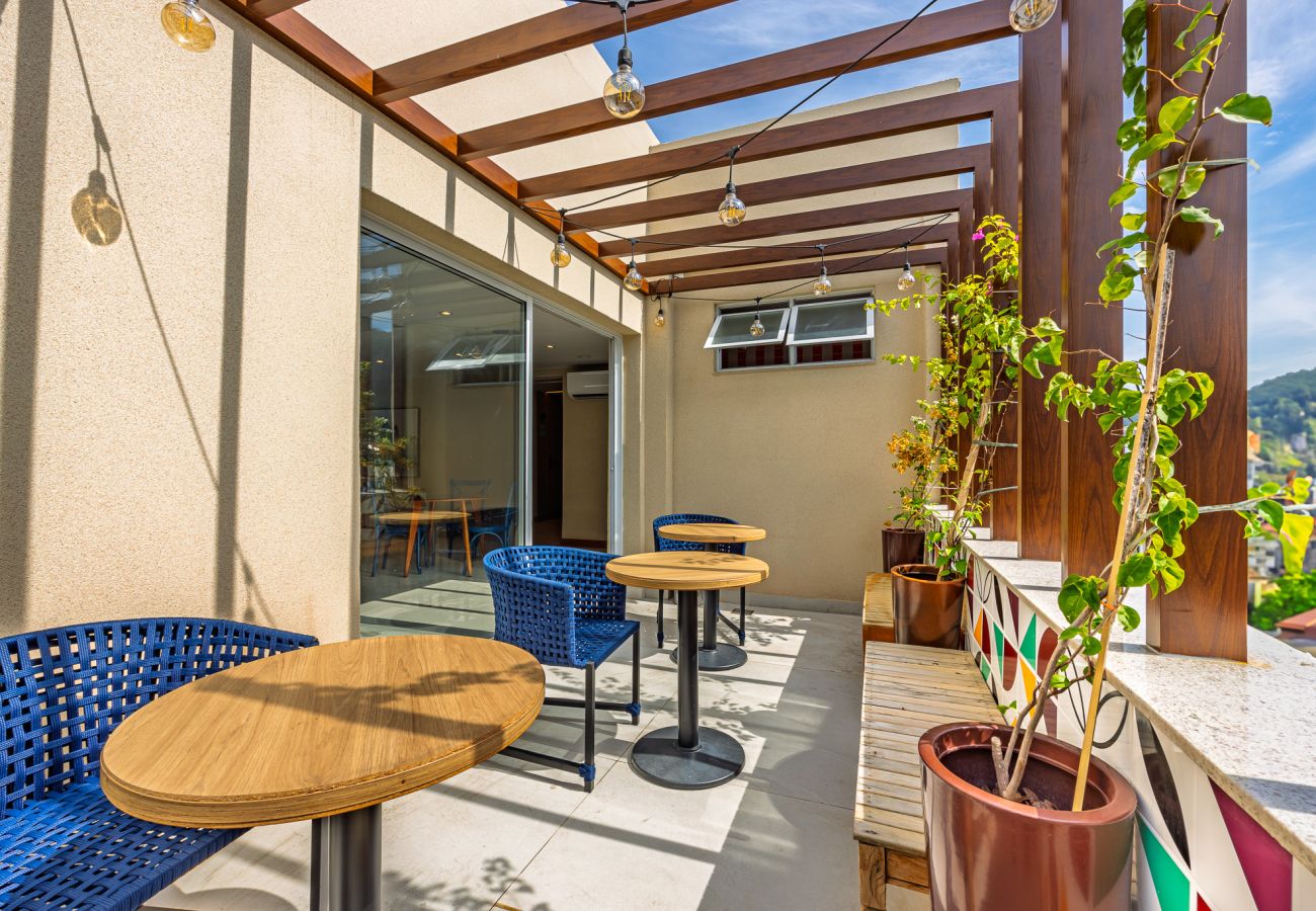 Apartment in Rio de Janeiro - Sea View and Balcony with Bathtub | Q19