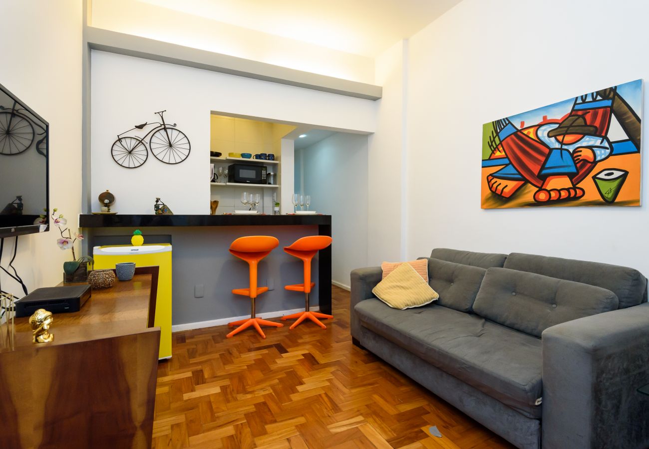 Appartamento a Rio de Janeiro - Sossego em Copa | Vista arborizada | BR1009