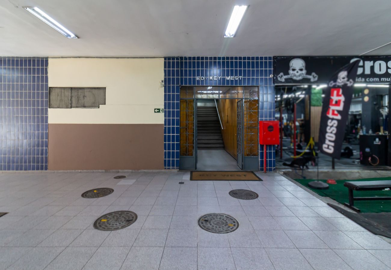 Appartamento a Rio de Janeiro - 450 metros da praia do Leme | PI401