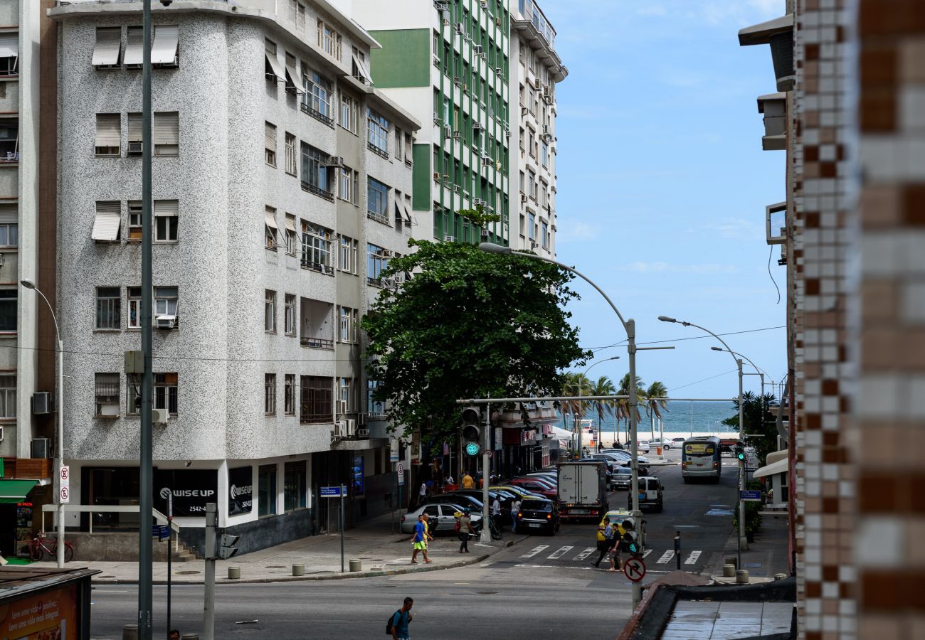 Appartamento a Rio de Janeiro - Vista lateral para o mar, 3 minutos da praia | PJ204