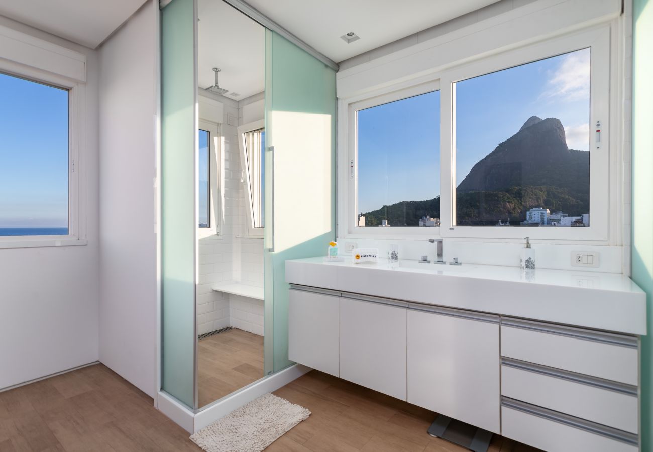 Appartamento a Rio de Janeiro - Belo no Leblon |Vista p/ Morro 2 irmãos| GUC6 ZN1