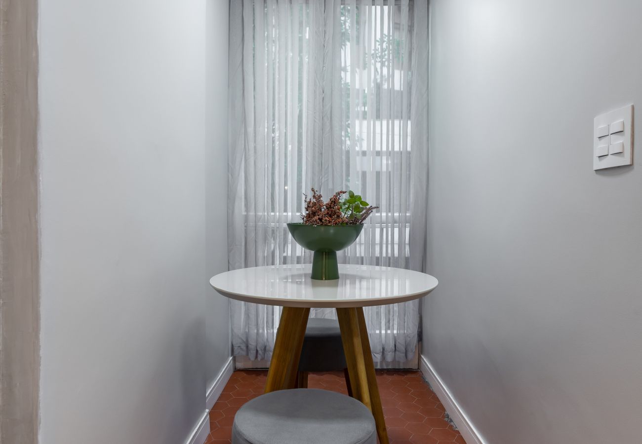 Appartamento a Rio de Janeiro - Apartamento em Copacabana | Suíte | BI204