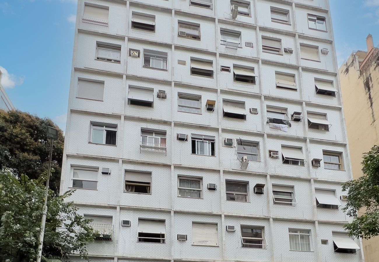 Appartamento a Rio de Janeiro - Em frente ao metrô e 8 minutos da praia | SF228