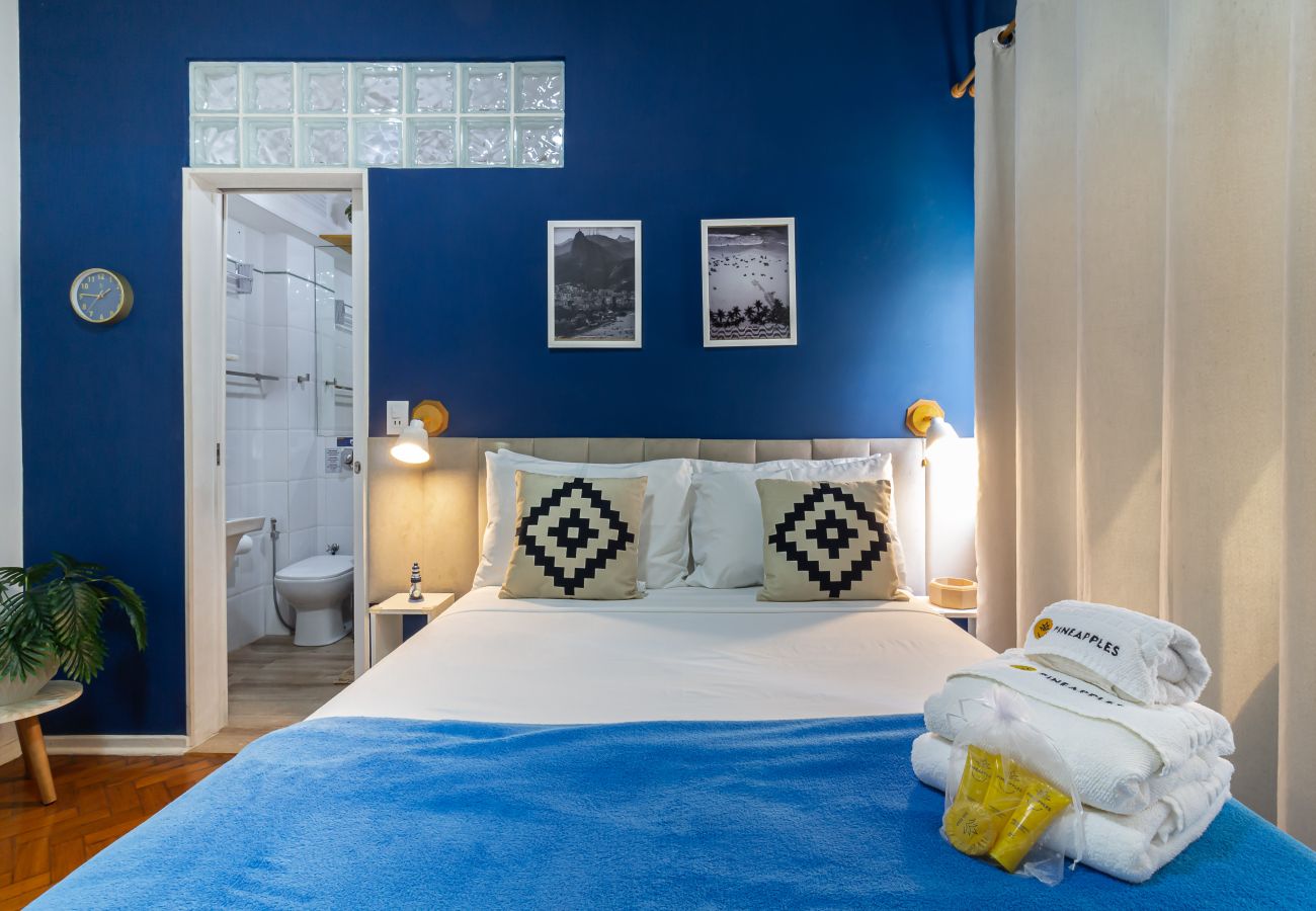 Appartamento a Rio de Janeiro - Apartamento em Copacabana a 9 minutos da Praia | STC202