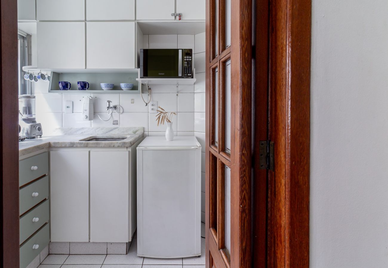 Appartamento a Rio de Janeiro - Apartamento em Copacabana a 9 minutos da Praia | STC202