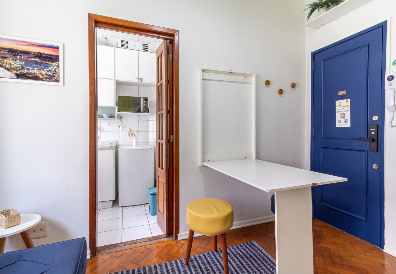 Appartamento a Rio de Janeiro - Apartamento em Copacabana a 9 minutos da Praia | STC202