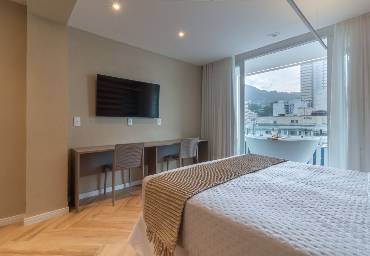 Appartamento a Rio de Janeiro - Vista para o Mar e Varanda com Banheira | Q19