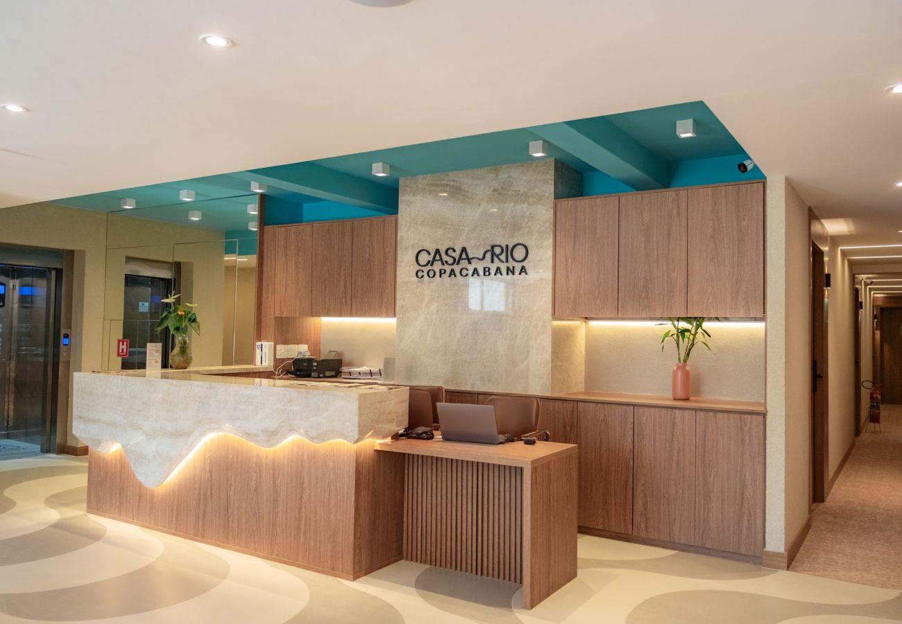 Appartamento a Rio de Janeiro - Refúgio a Poucos Passos de Praia de Copacabana | Q10 PCD