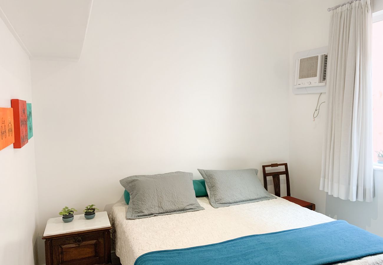Cama de casal confortável