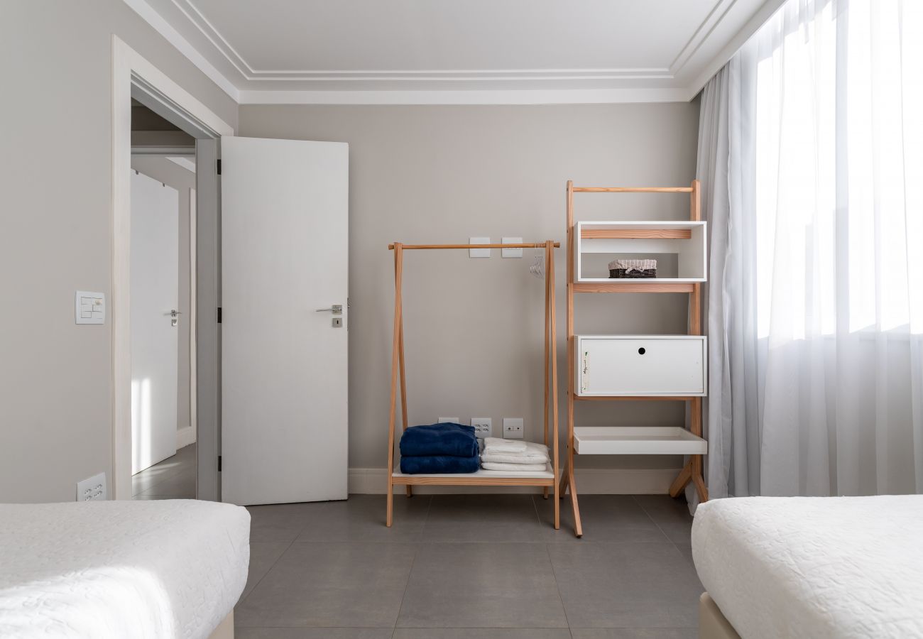 Apartamento em Rio de Janeiro - Moderno em Ipanema | Ótimo para famílias | RE406 Z2