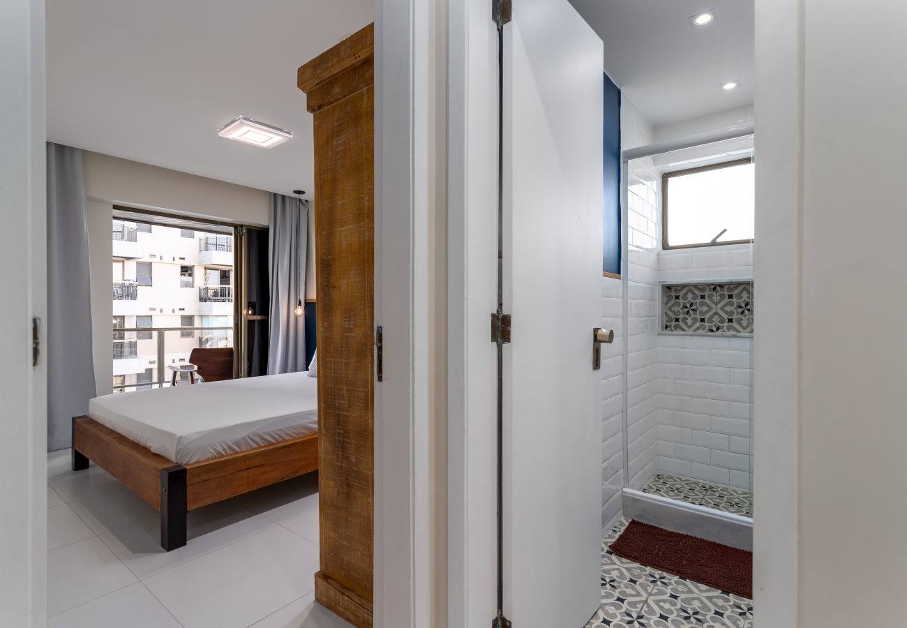 Apartamento em Rio de Janeiro - Fineza na Barra da Tijuca | Vista p/ praia | LC201
