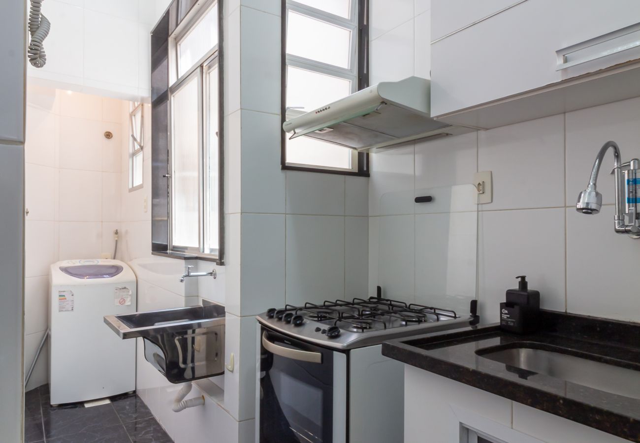 Apartamento em Rio de Janeiro - Charme em Copa | Ótimo para casais | MVC1103