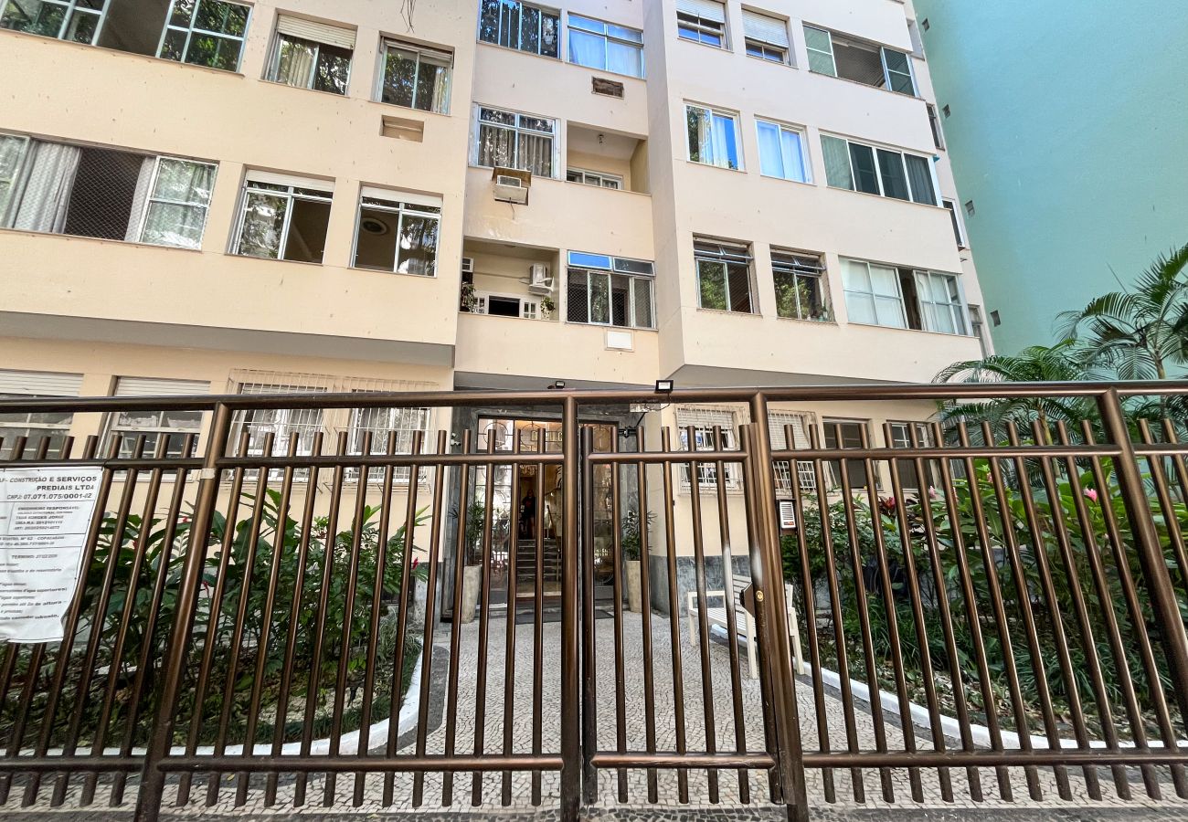 Apartamento em Rio de Janeiro - Charme em Copa | Ótimo para casais | MVC1103