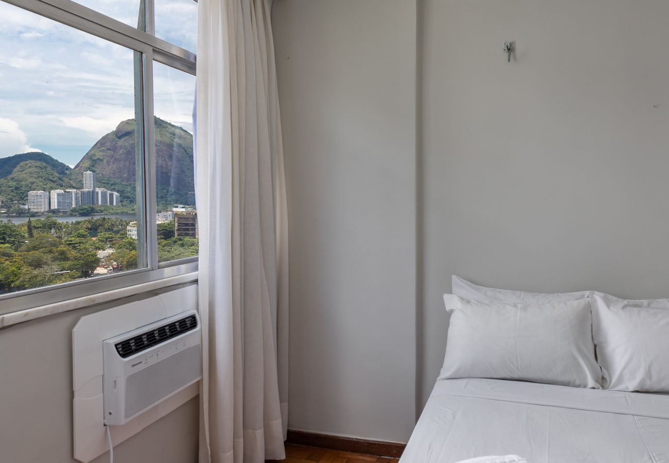Apartamento em Rio de Janeiro - 5 minutos da praia do Leblon e vista para o Cristo | AP1302