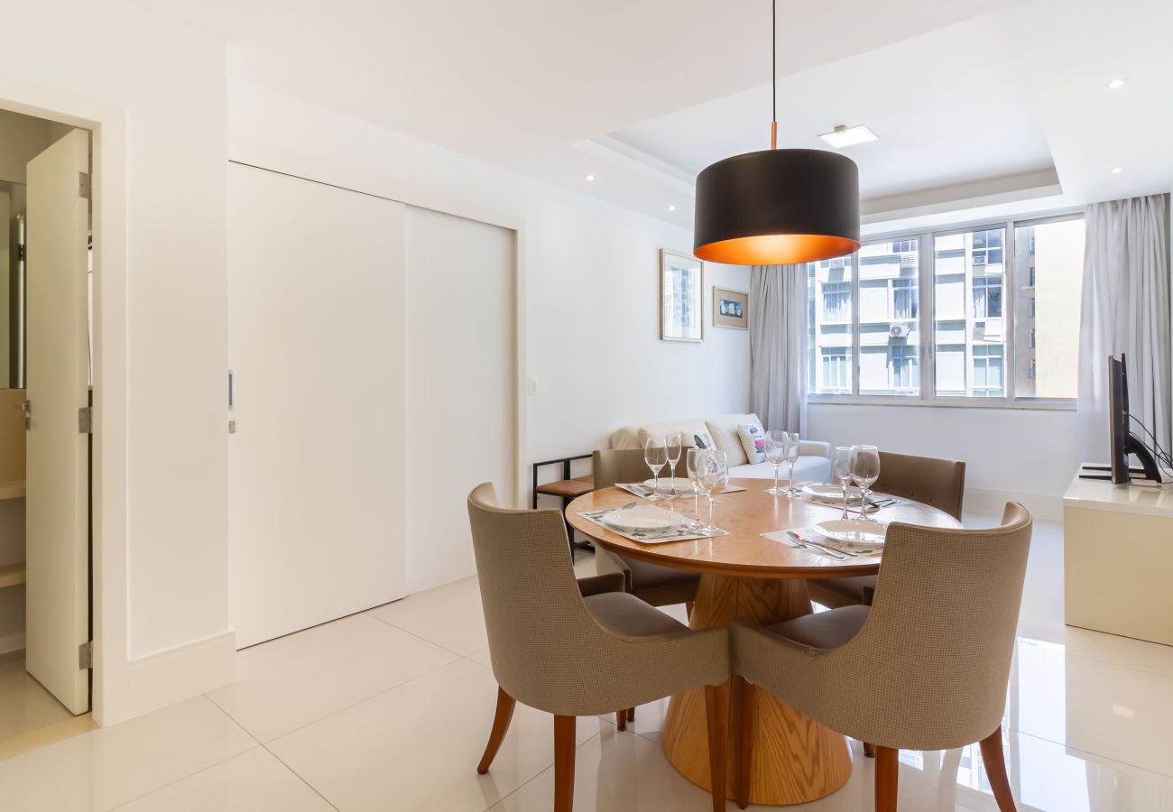 Apartamento em Rio de Janeiro - Apartamento em Copacabana a 3 minutos da Praia | NSC602