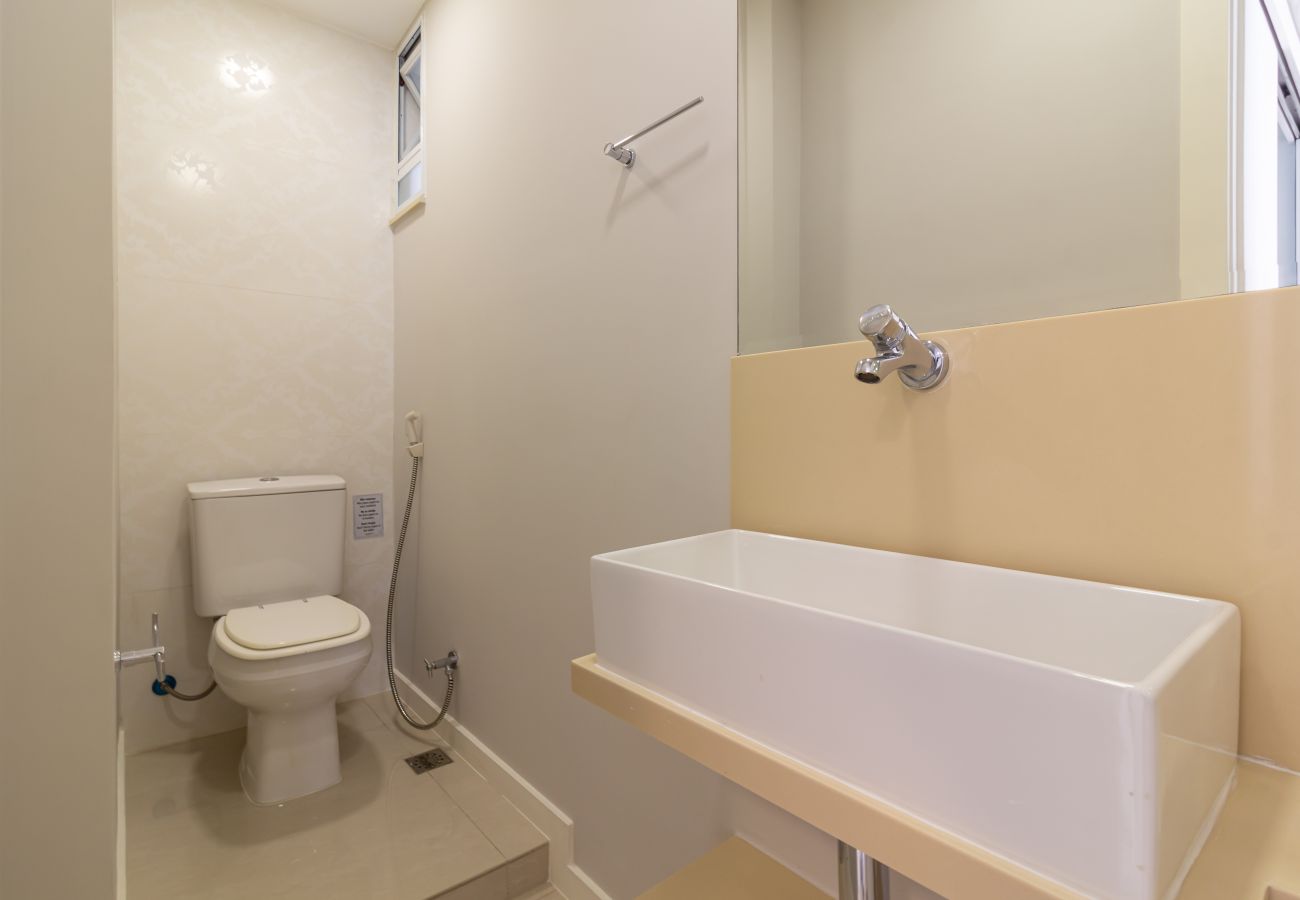 Apartamento em Rio de Janeiro - Apartamento em Copacabana a 3 minutos da Praia | NSC602