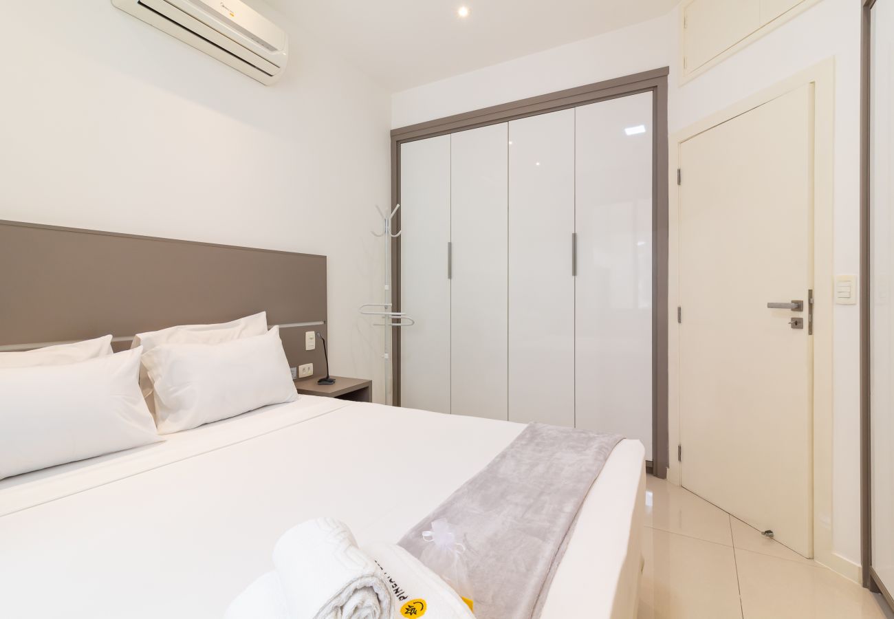 Apartamento em Rio de Janeiro - Apartamento em Copacabana a 3 minutos da Praia | NSC602