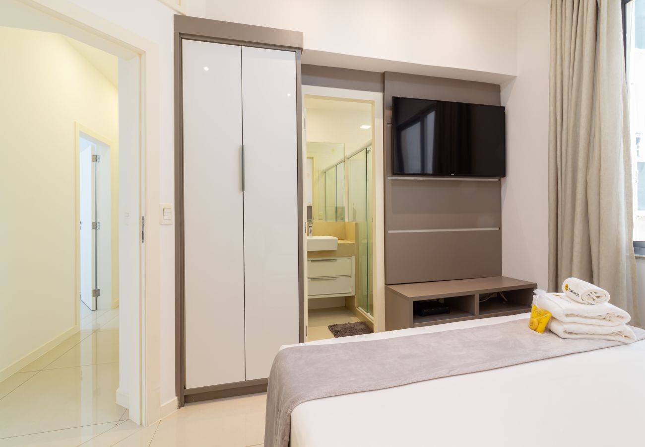 Apartamento em Rio de Janeiro - Apartamento em Copacabana a 3 minutos da Praia | NSC602